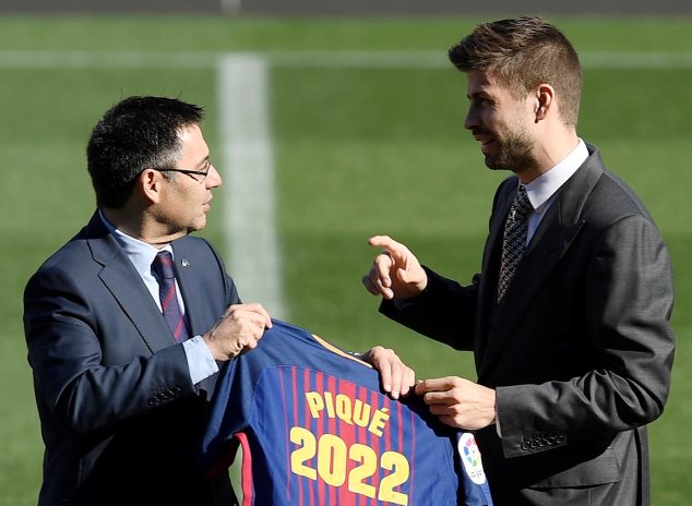 Pique extends his contract to 2022